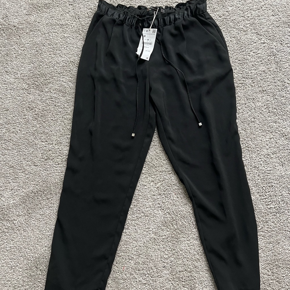 Zara pull on black pants. NWT. Size medium.